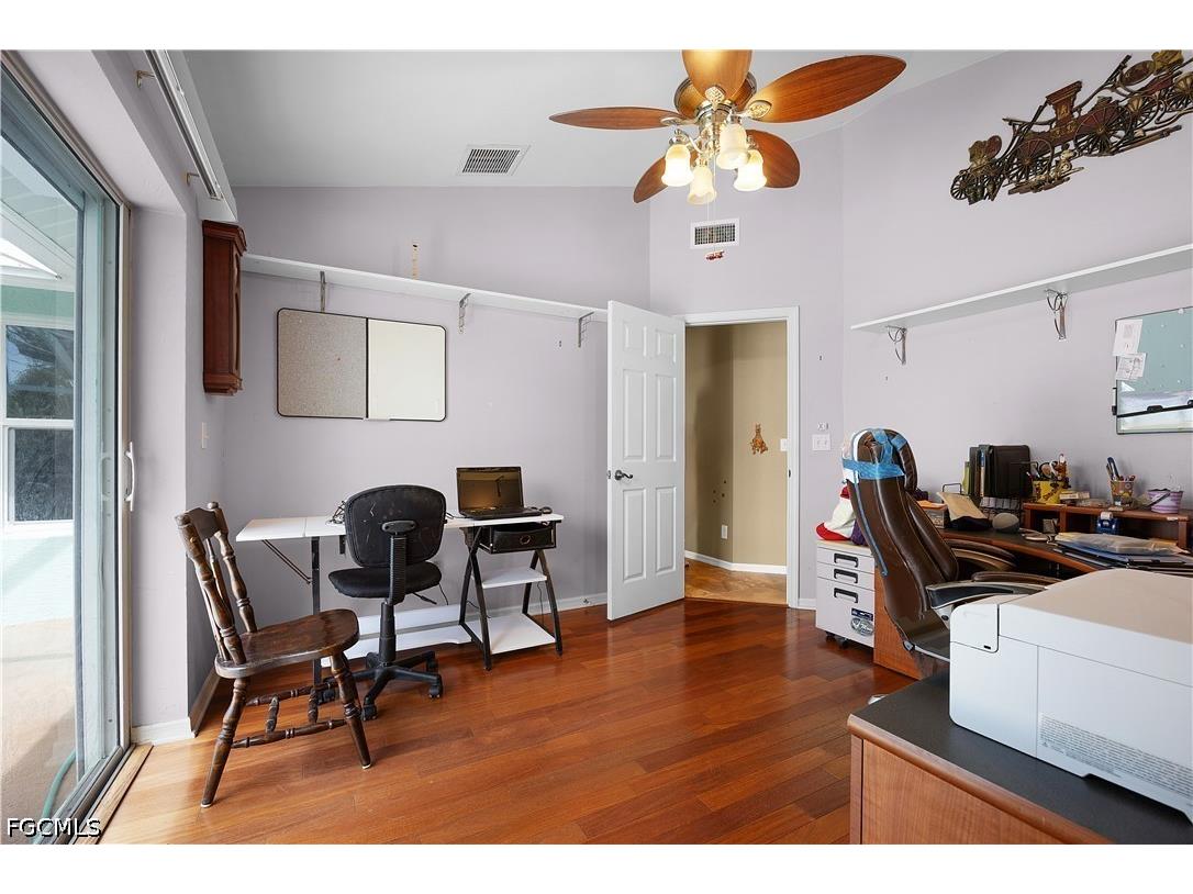 469 NE 1st Place Cape Coral FL 33909 2026024206 image23