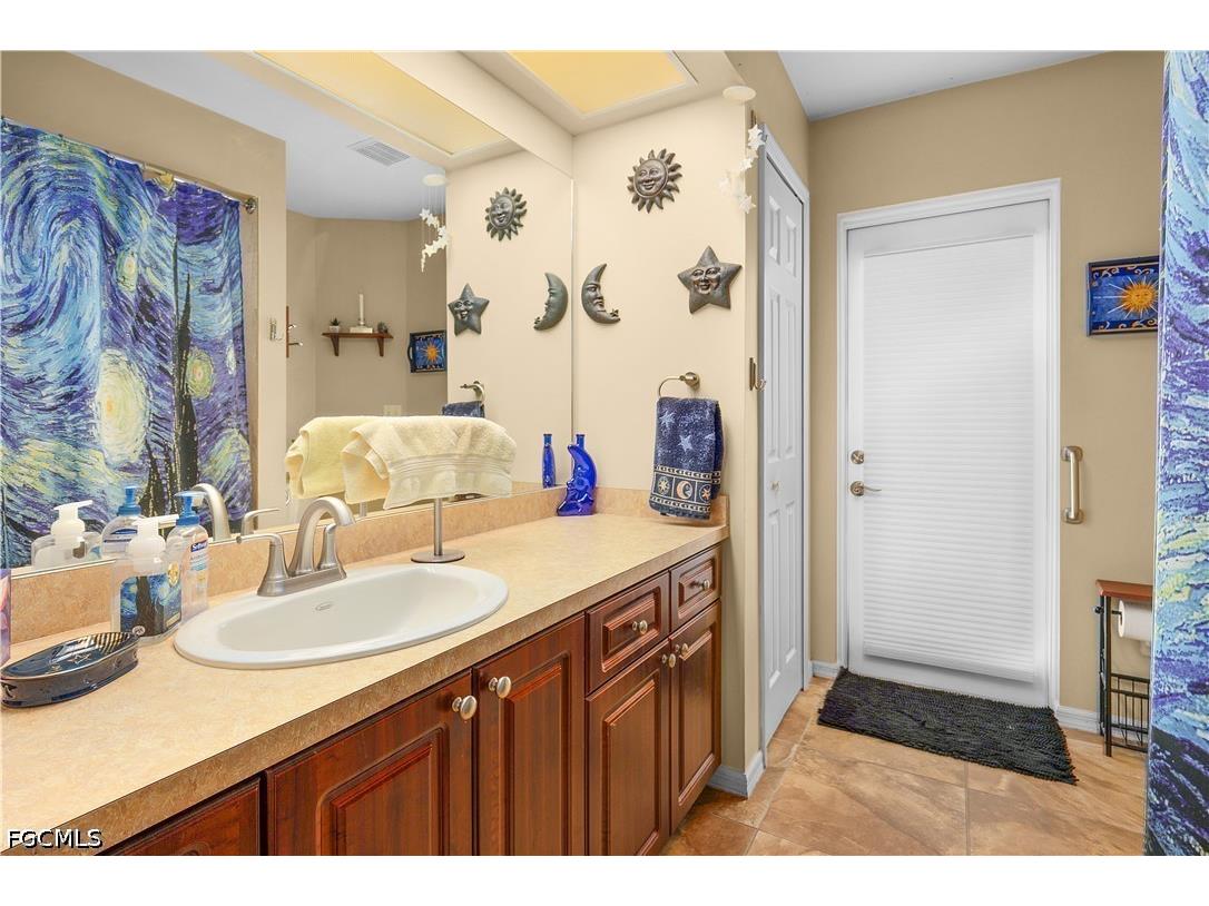 469 NE 1st Place Cape Coral FL 33909 2026024206 image26