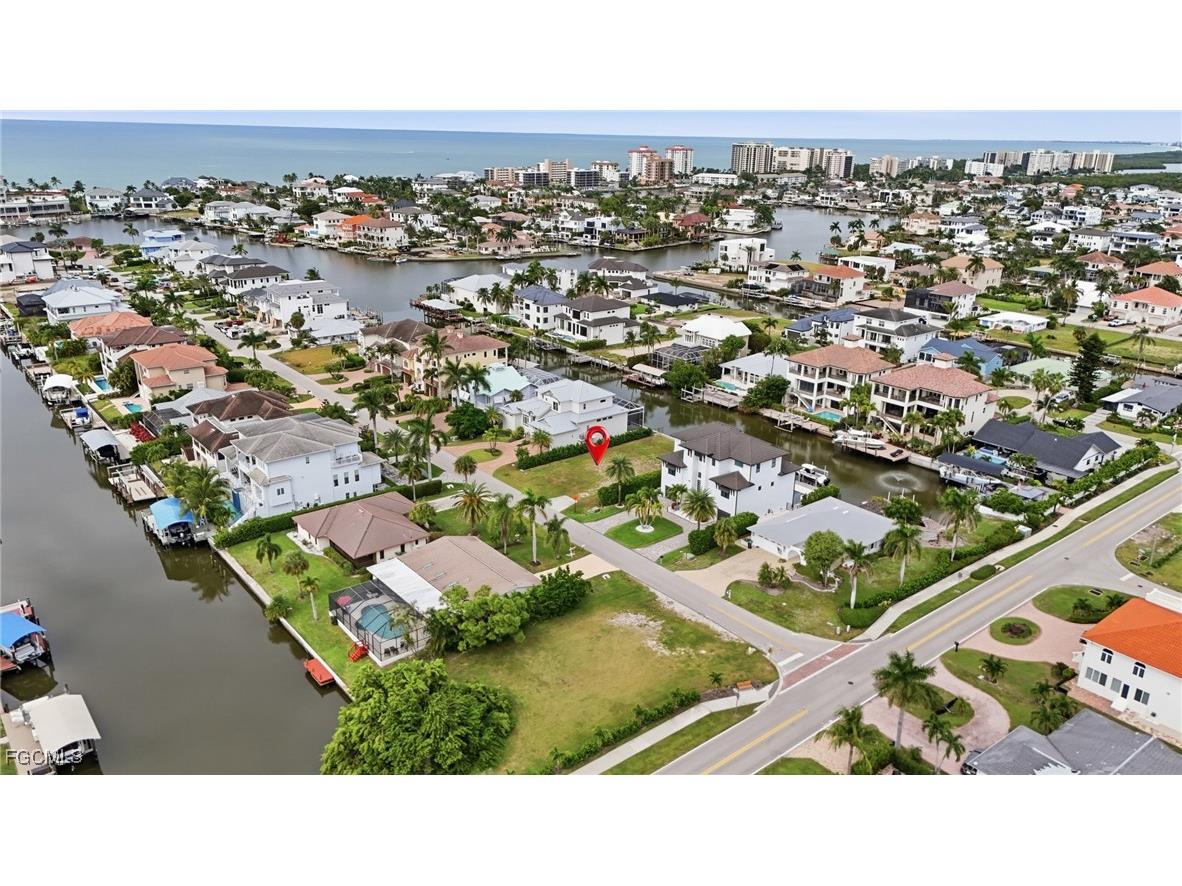 469 Trade Winds Avenue Naples FL 34108 2025017116 image12