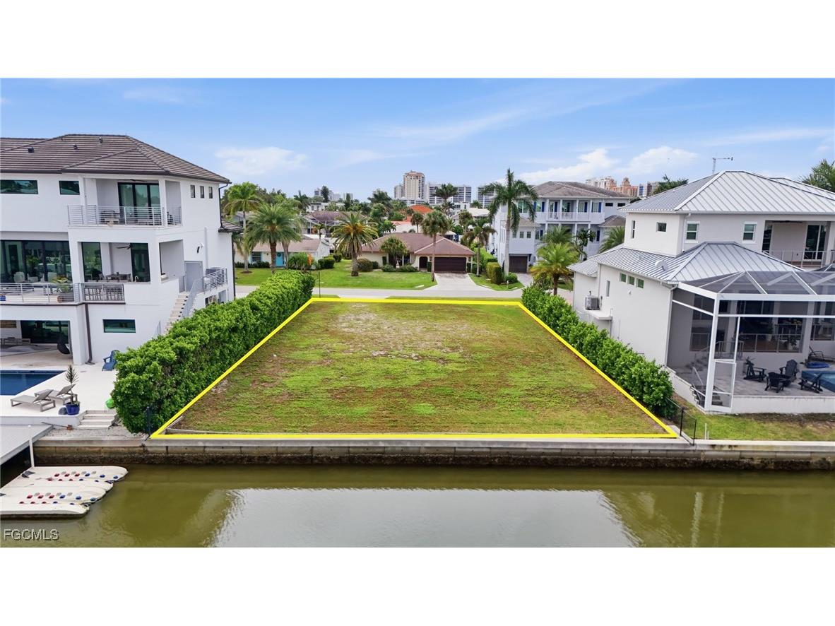 469 Trade Winds Avenue Naples FL 34108 2025017116 image16