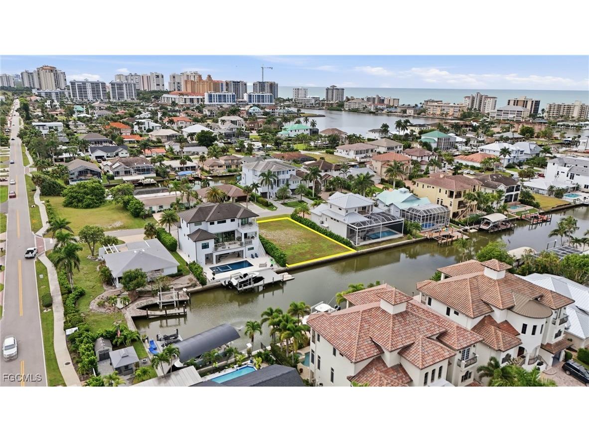 469 Trade Winds Avenue Naples FL 34108 2025017116 image22