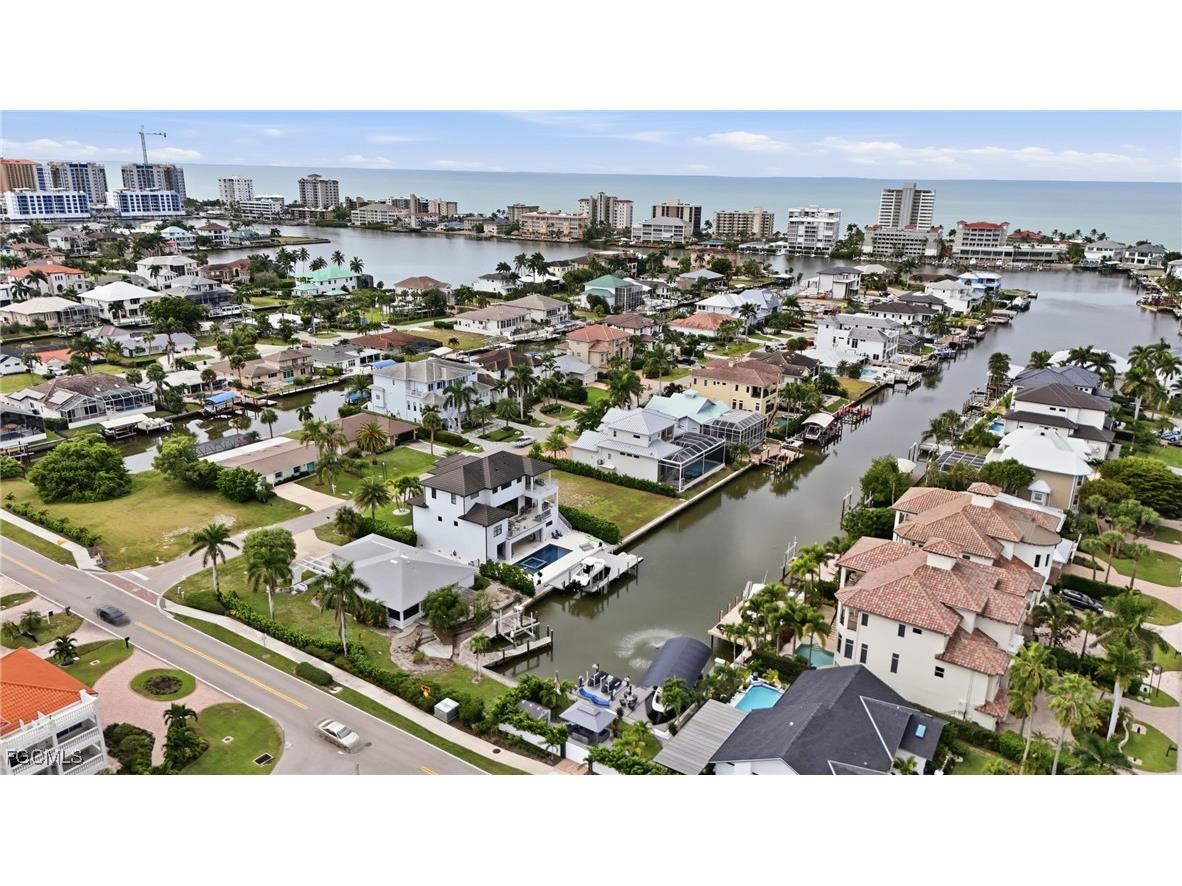 469 Trade Winds Avenue Naples FL 34108 2025017116 image23