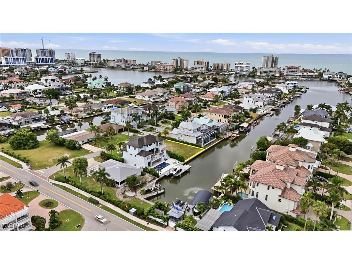 469 Trade Winds Avenue Naples FL 34108 2025017116 image24