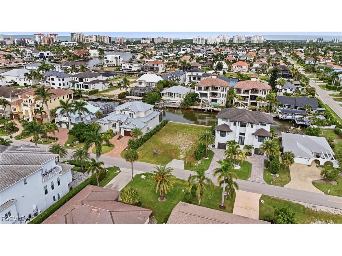 469 Trade Winds Avenue Naples FL 34108 2025017116 image9