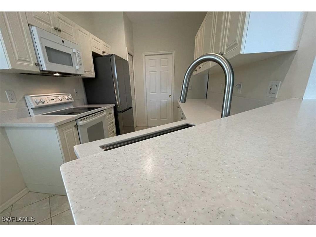 4690 Hawks Nest Way #E-204 Naples FL 34114 225070061 image4