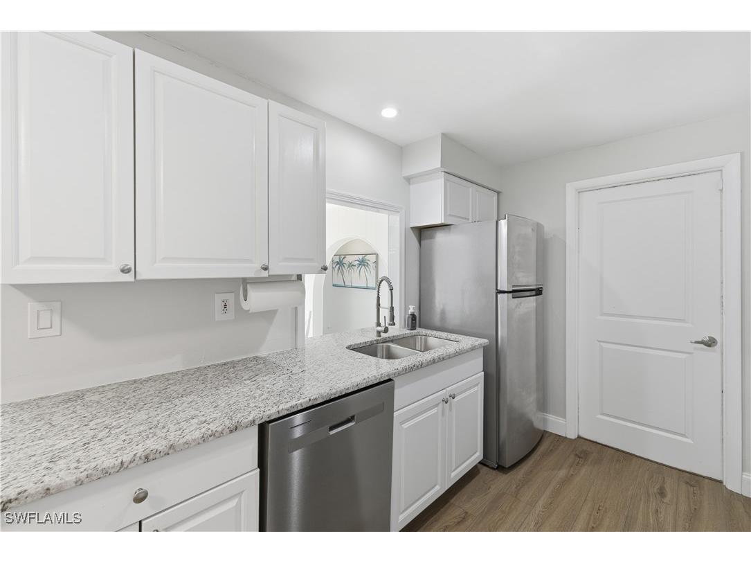 4690 Parrot Avenue Naples FL 34104 225084903 image9