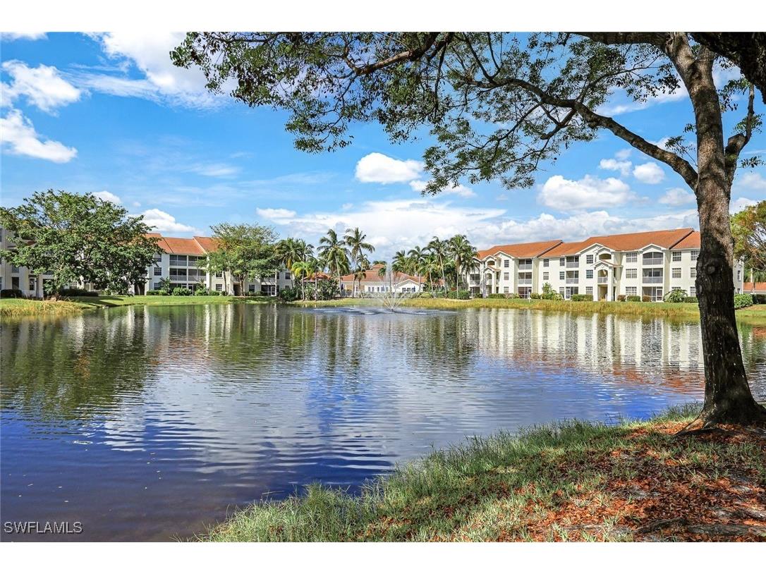 4690 Saint Croix Lane #423 Naples FL 34109 224088908 image1