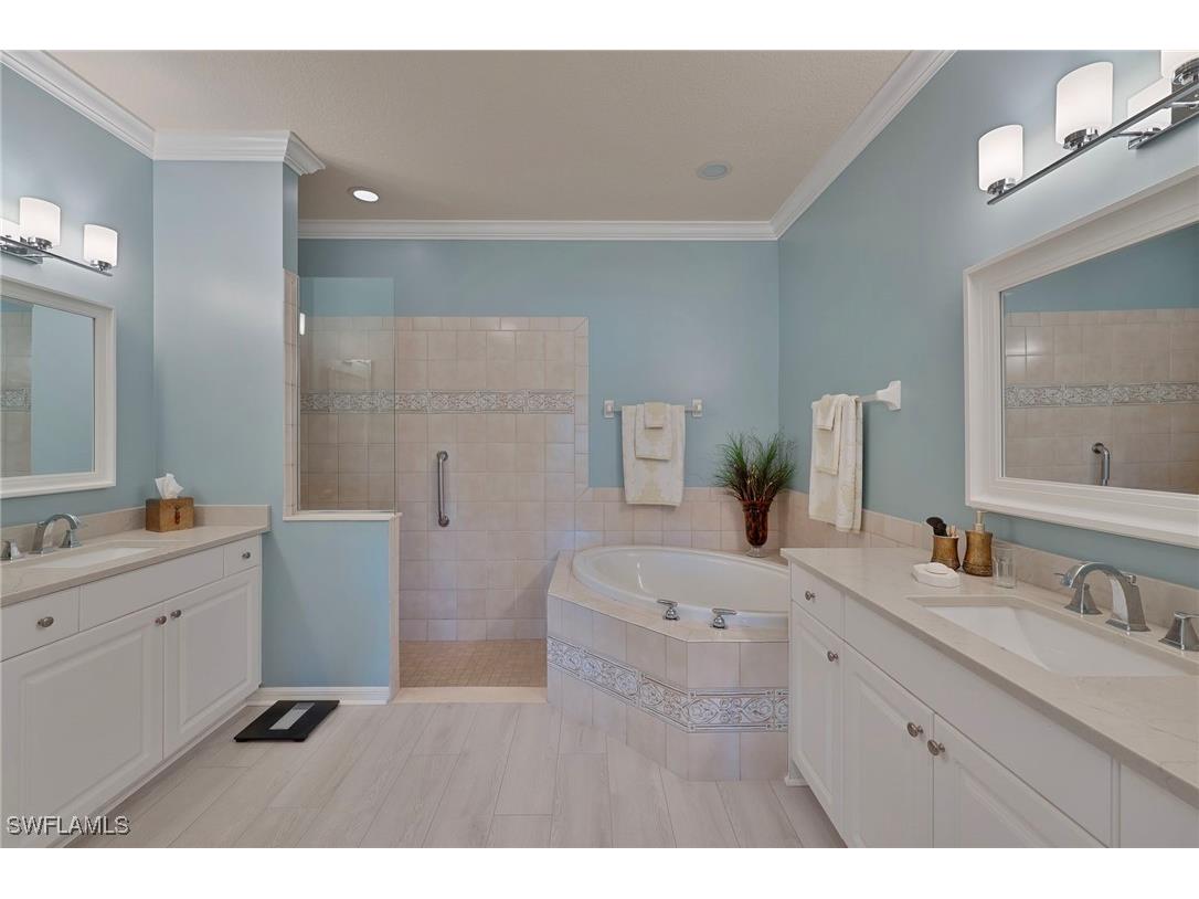 4690 Winged Foot Court #102 Naples FL 34112 225084450 image10