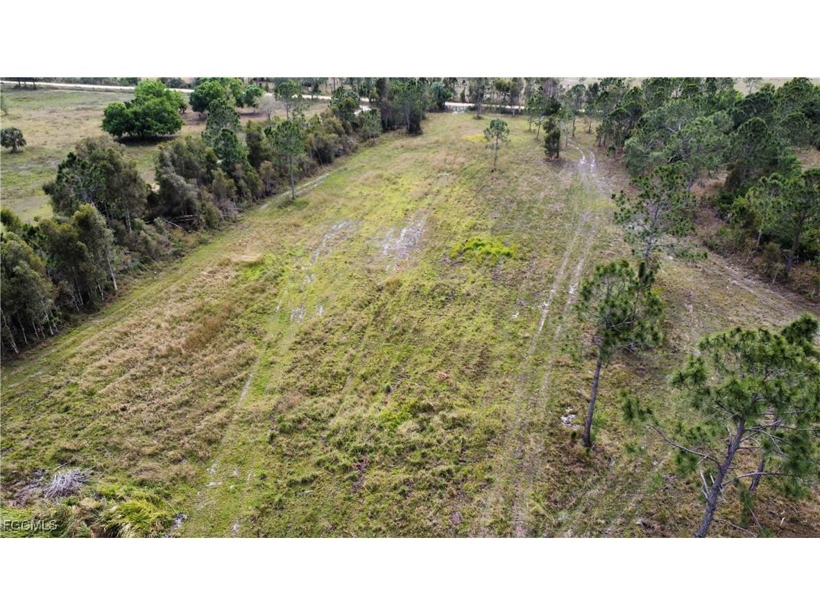 46930 Bermont Road Punta Gorda FL 33982 2025020958 image4