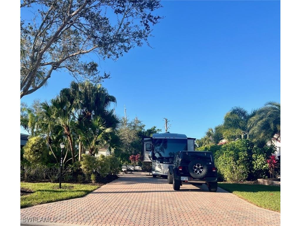 4694 Southern Breeze Drive Naples FL 34114 225075309 image2