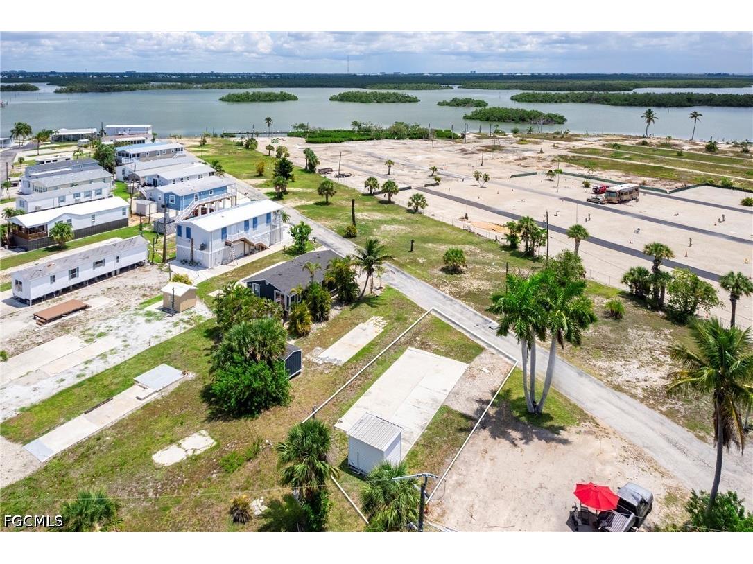 47 Oyster Bay Lane Fort Myers Beach FL 33931 2026028402 image10