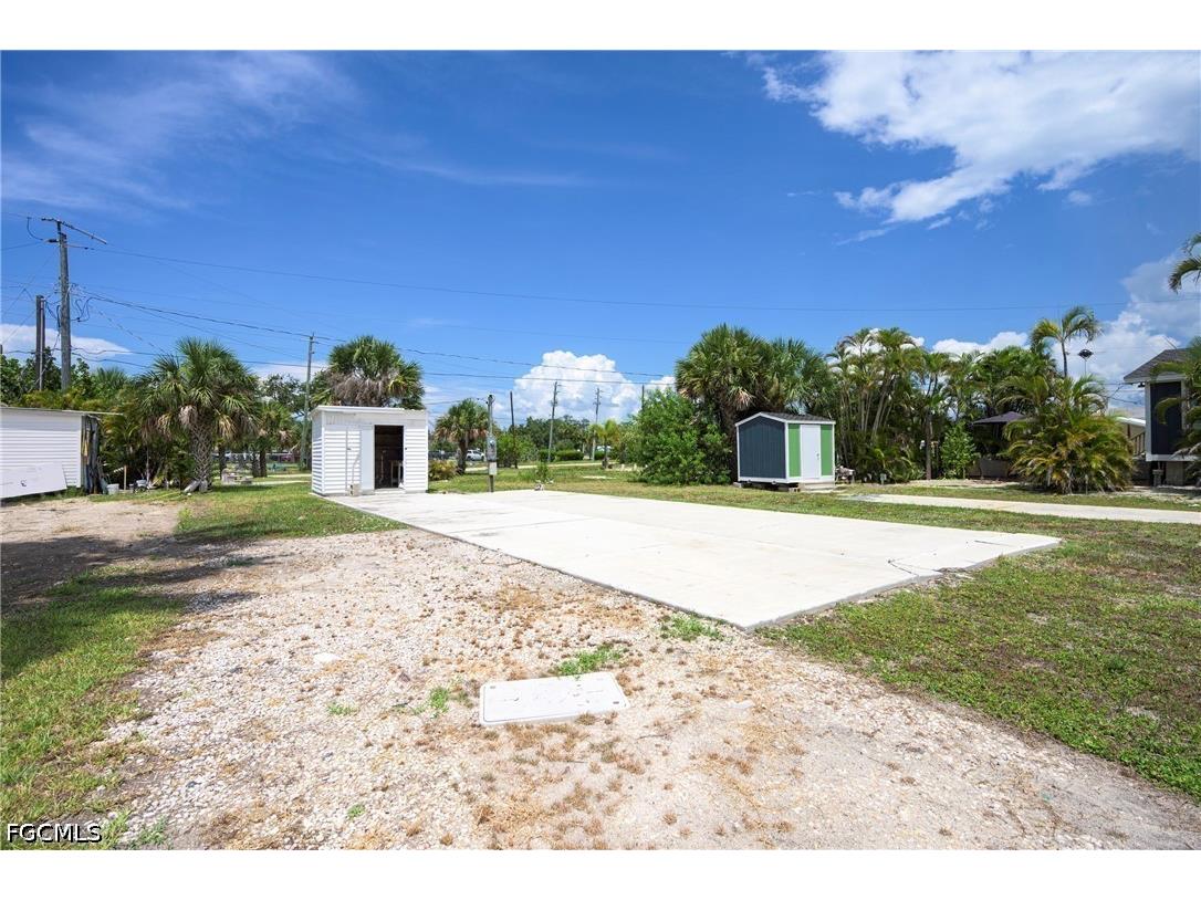 47 Oyster Bay Lane Fort Myers Beach FL 33931 2026028402 image4