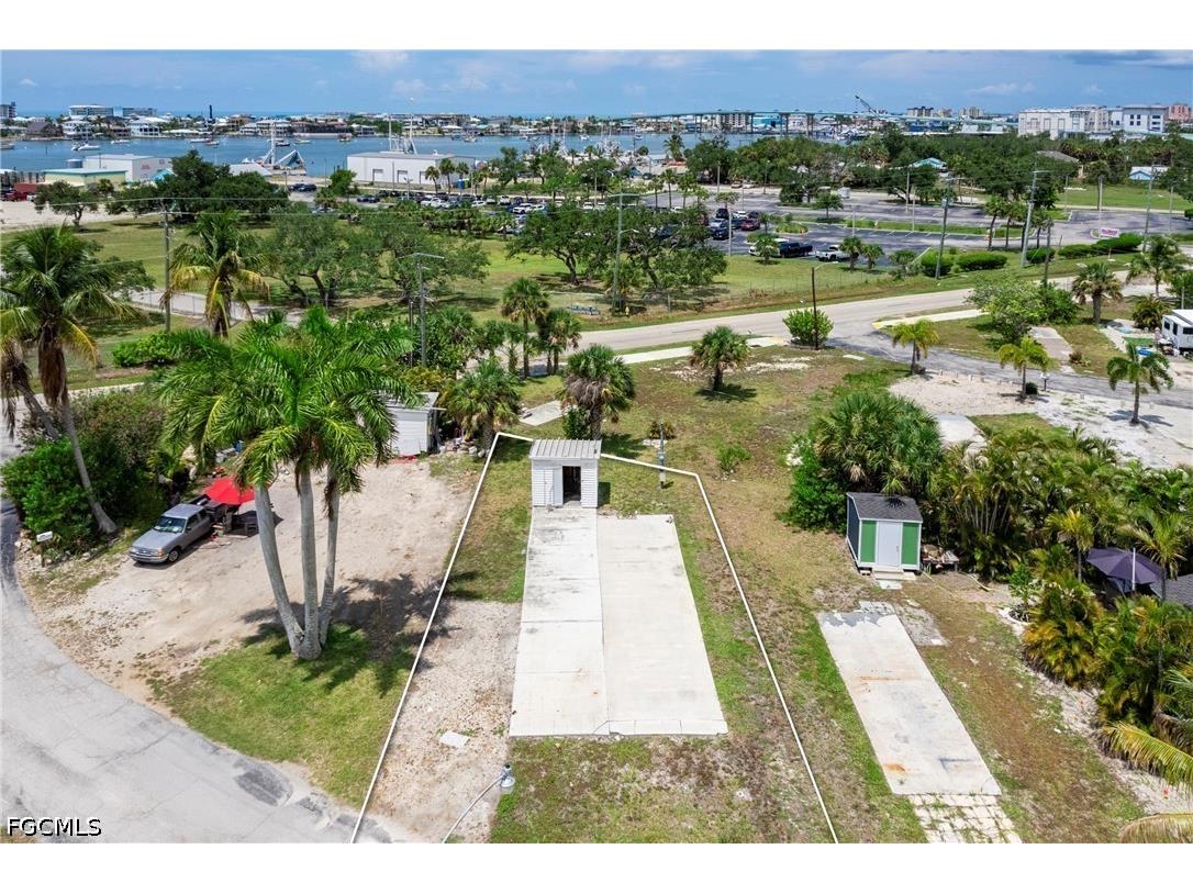 47 Oyster Bay Lane Fort Myers Beach FL 33931 2026028402 image7