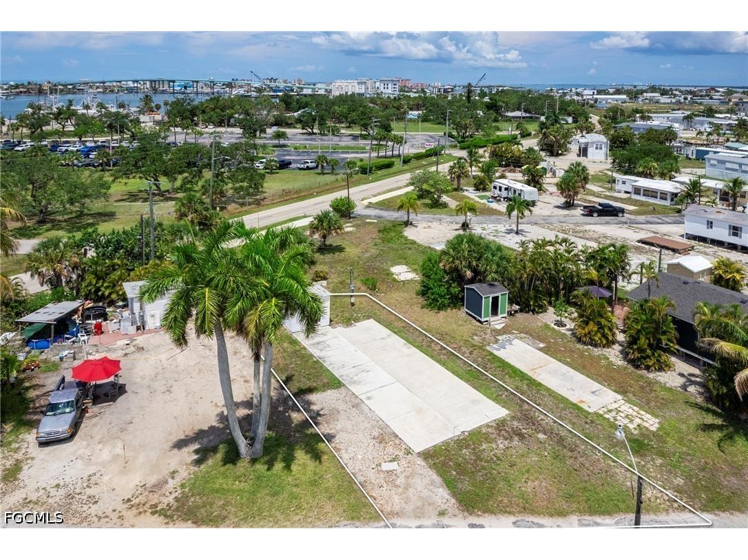 47 Oyster Bay Lane Fort Myers Beach FL 33931 2026028402 image8