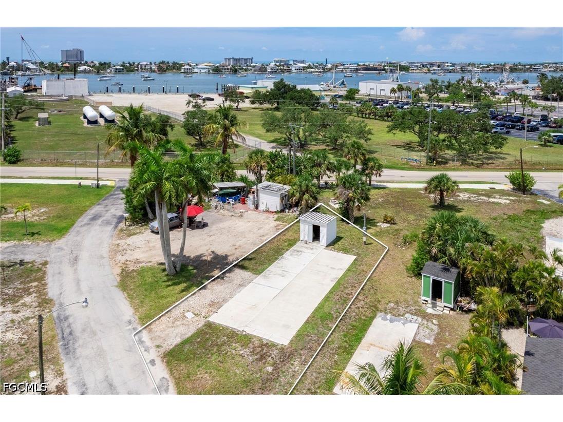47 Oyster Bay Lane Fort Myers Beach FL 33931 2026028402 image9
