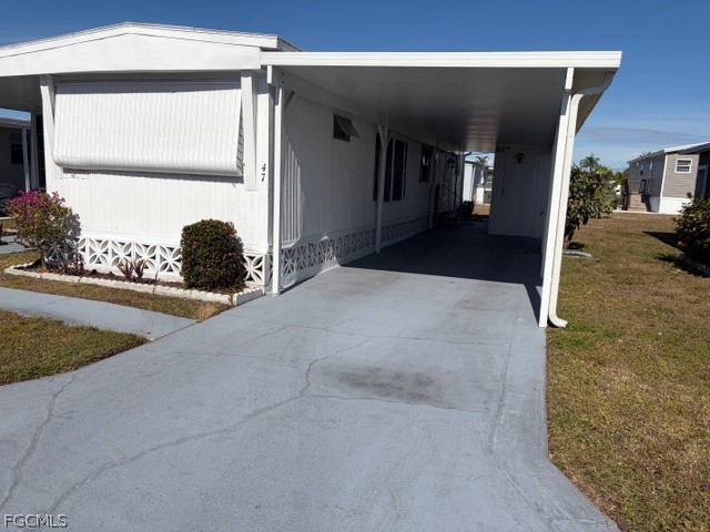 47 Poinsettia Drive Fort Myers FL 33905 2026006942 image2