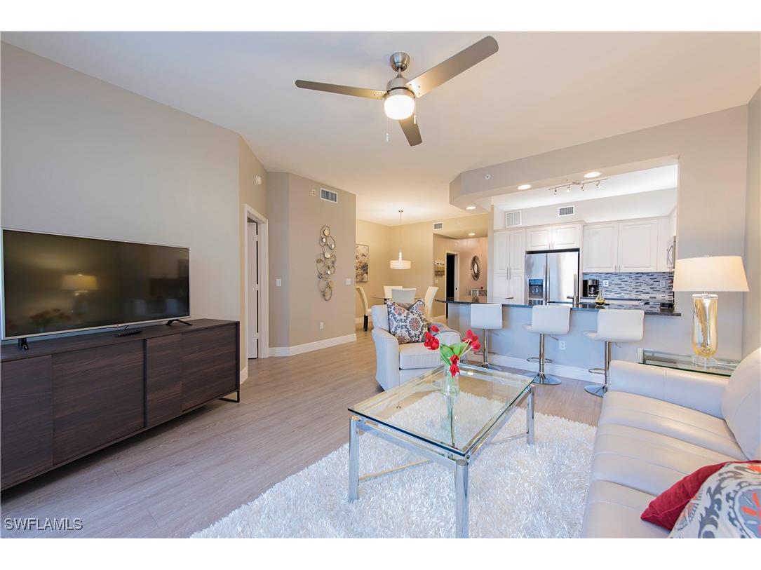 470 Launch Circle #403 Naples FL 34108 225044815 image1