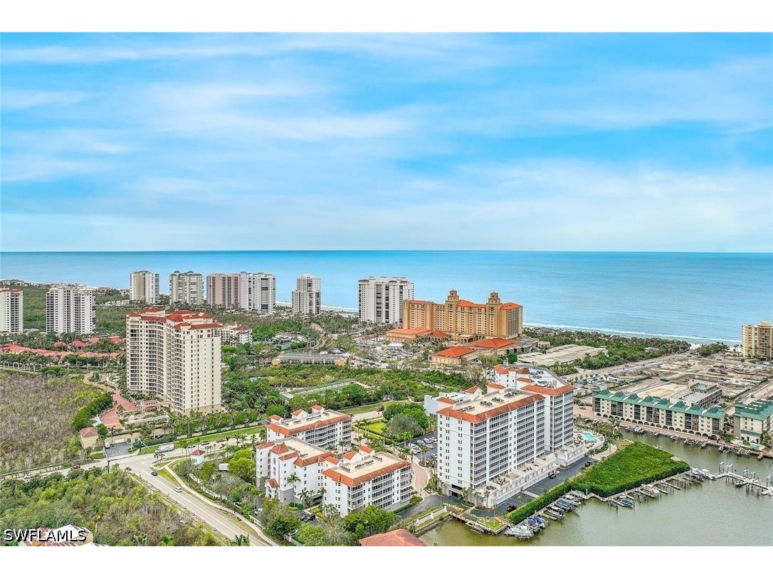 470 Launch Circle #403 Naples FL 34108 226018423 image1