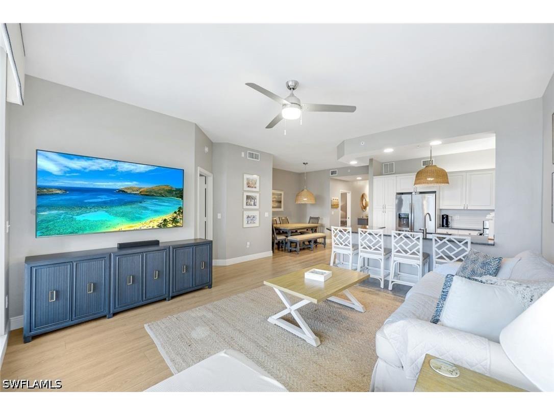 470 Launch Circle #403 Naples FL 34108 226018423 image6