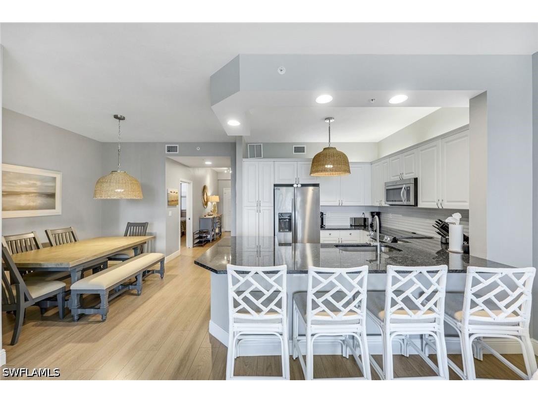 470 Launch Circle #403 Naples FL 34108 226018423 image9