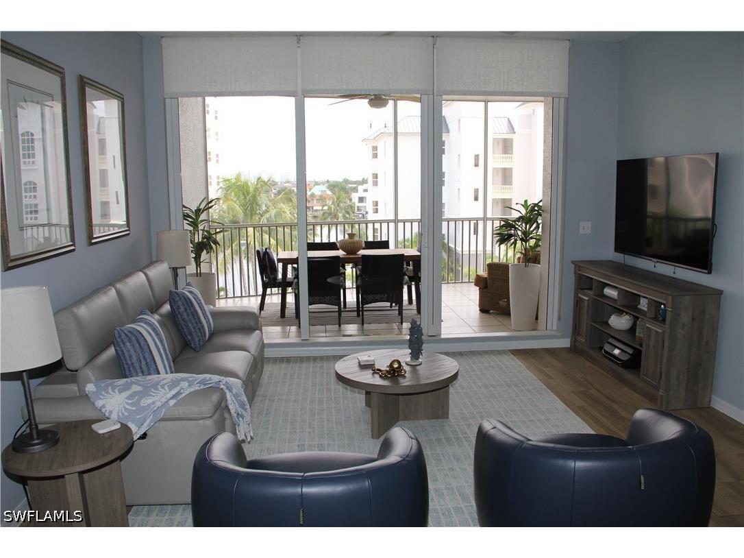 470 Launch Circle #503 Naples FL 34108 226025635 image3
