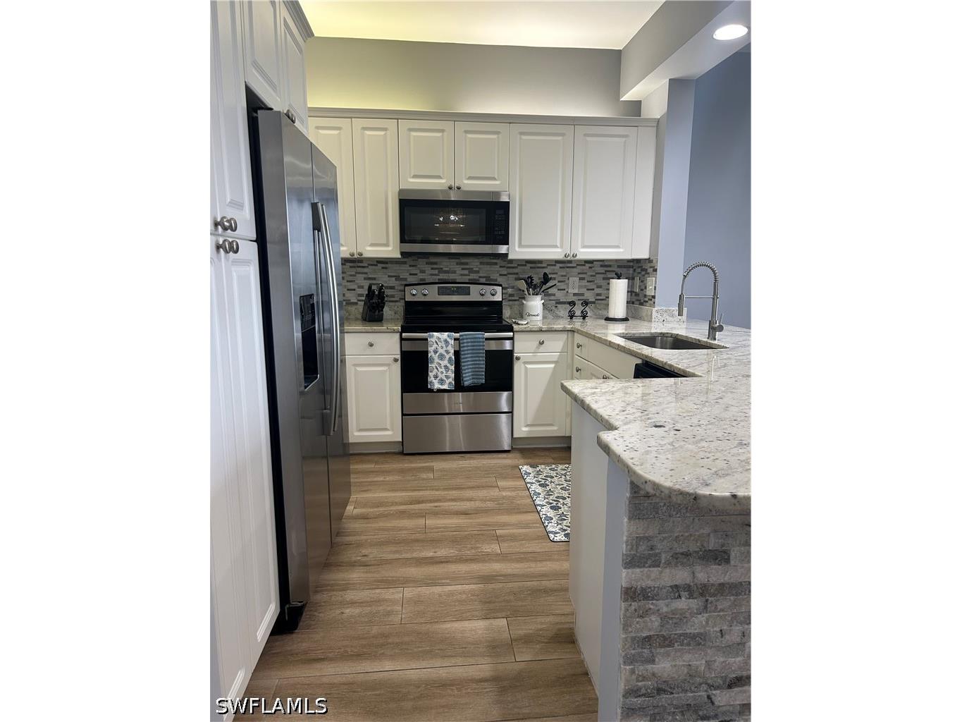 470 Launch Circle #503 Naples FL 34108 226025635 image6