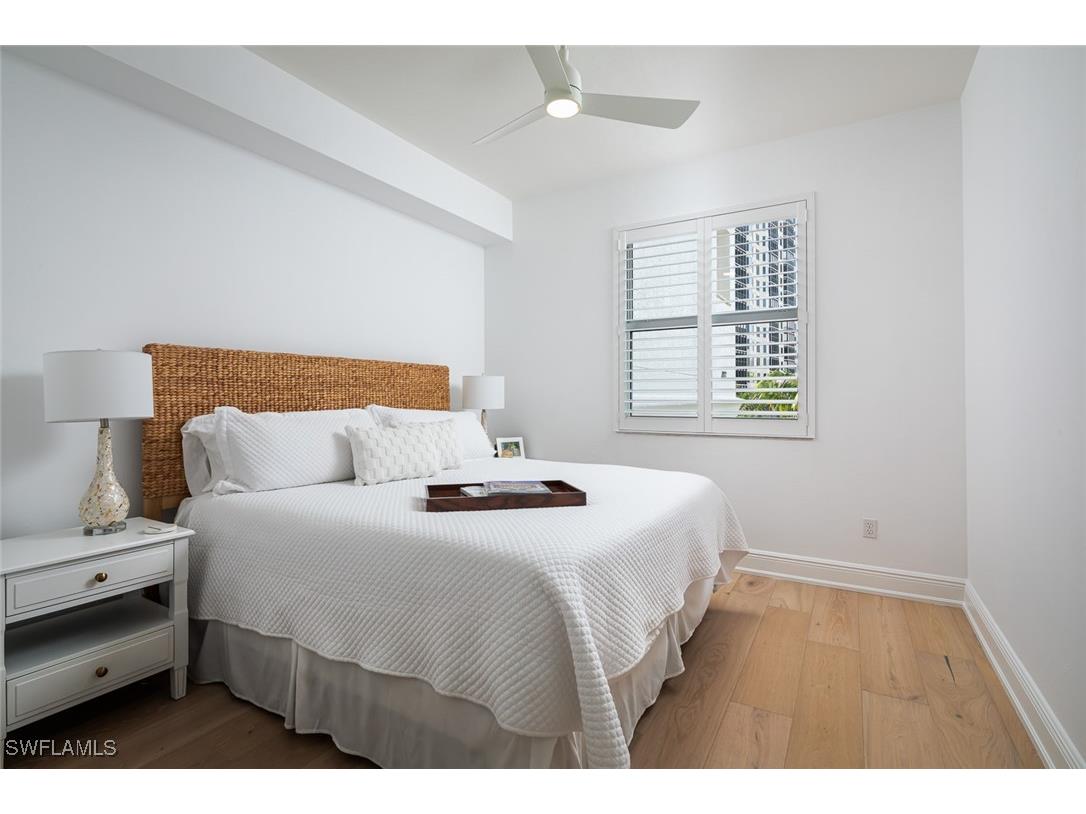 470 Launch Circle #V-401 Naples FL 34108 224064175 image13