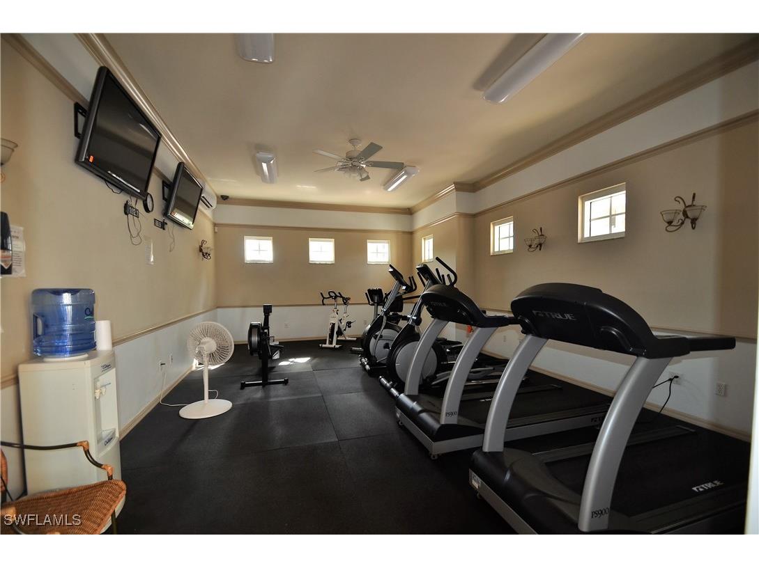 470 Launch Circle #V-503 Naples FL 34108 225043490 image26