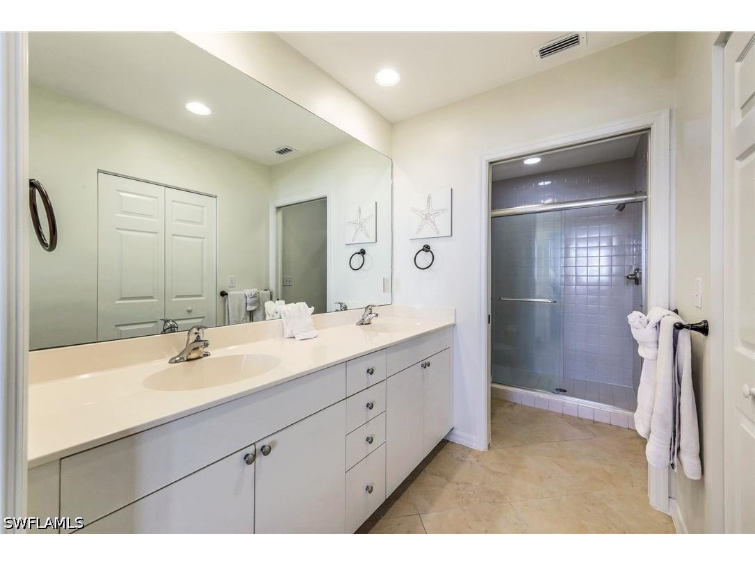 470 Launch Circle #V-604 Naples FL 34108 226018434 image11