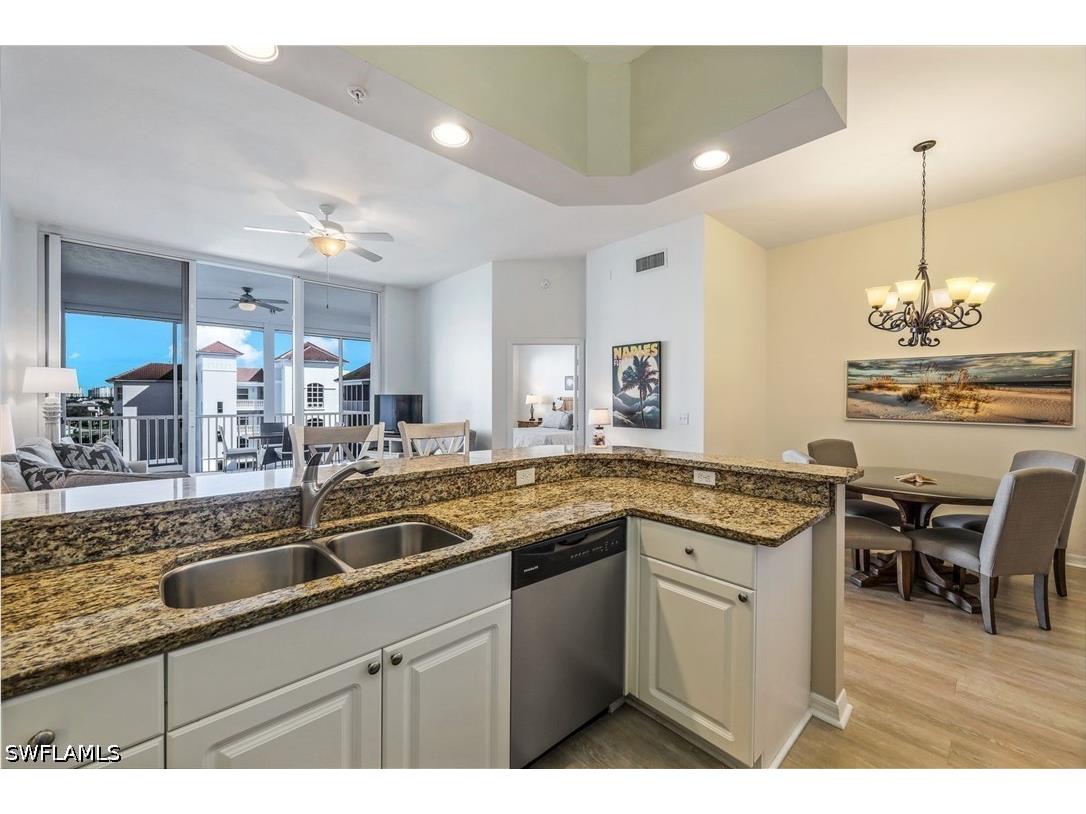 470 Launch Circle #V-604 Naples FL 34108 226018434 image6