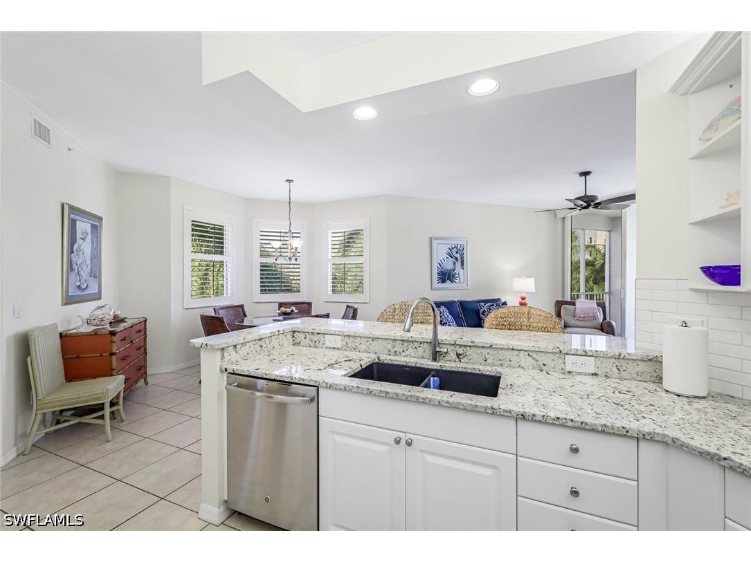 470 Launch Circle #V301 Naples FL 34108 226018437 image12