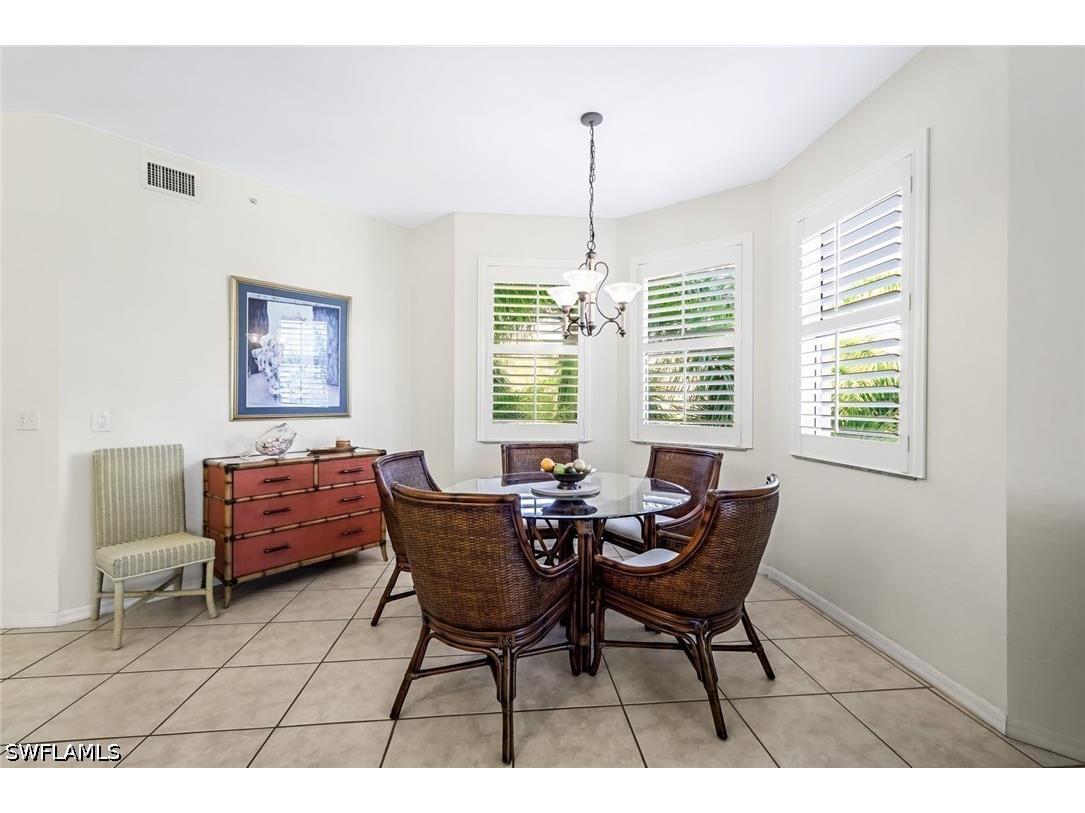 470 Launch Circle #V301 Naples FL 34108 226018437 image8