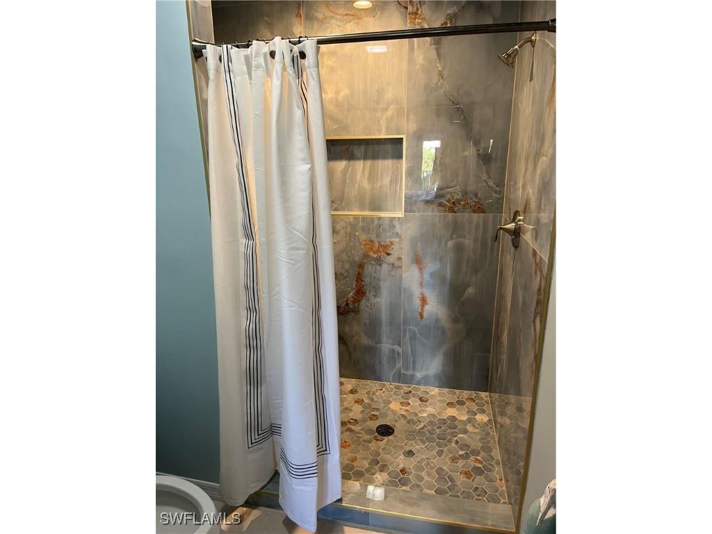 470 Launch Circle #V303 Naples FL 34108 225067269 image21