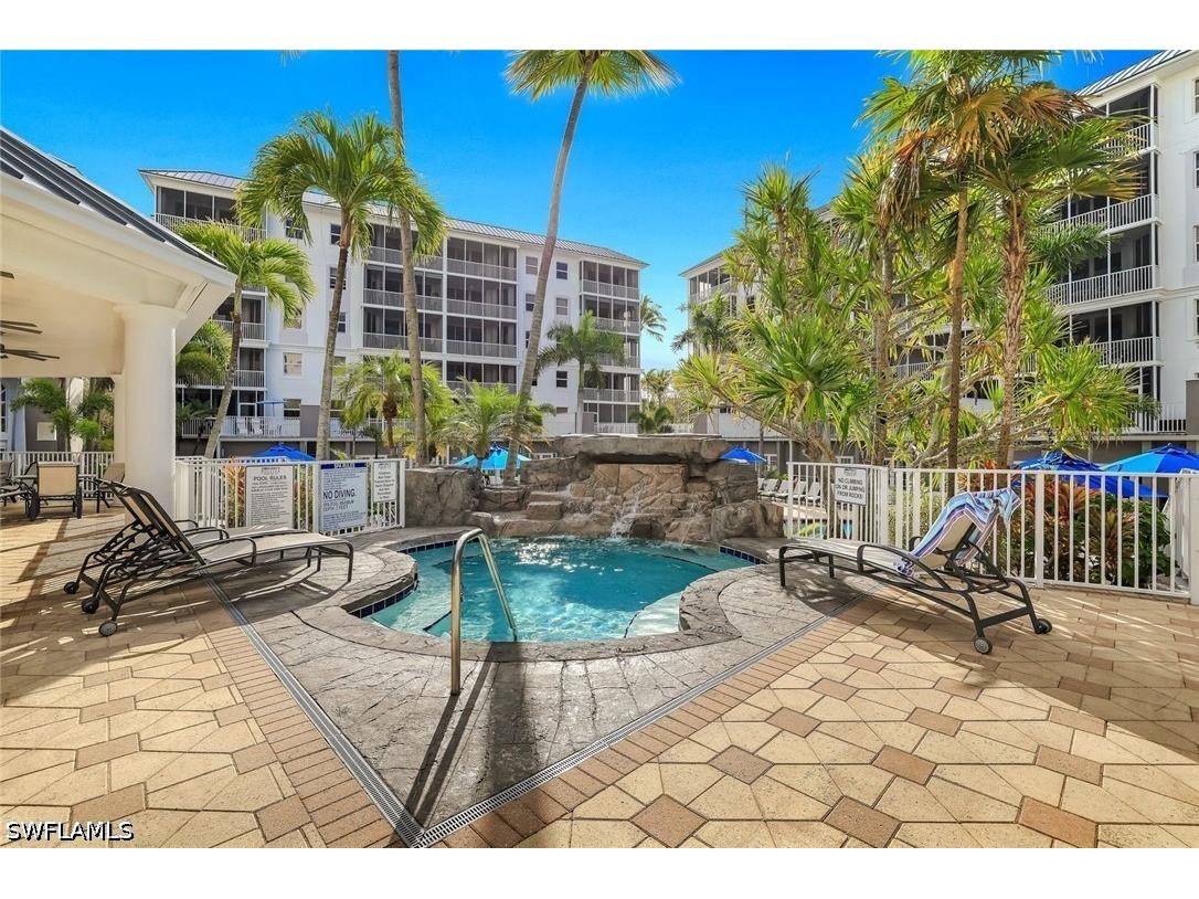 470 Launch Circle #V401 Naples FL 34108 226017421 image22