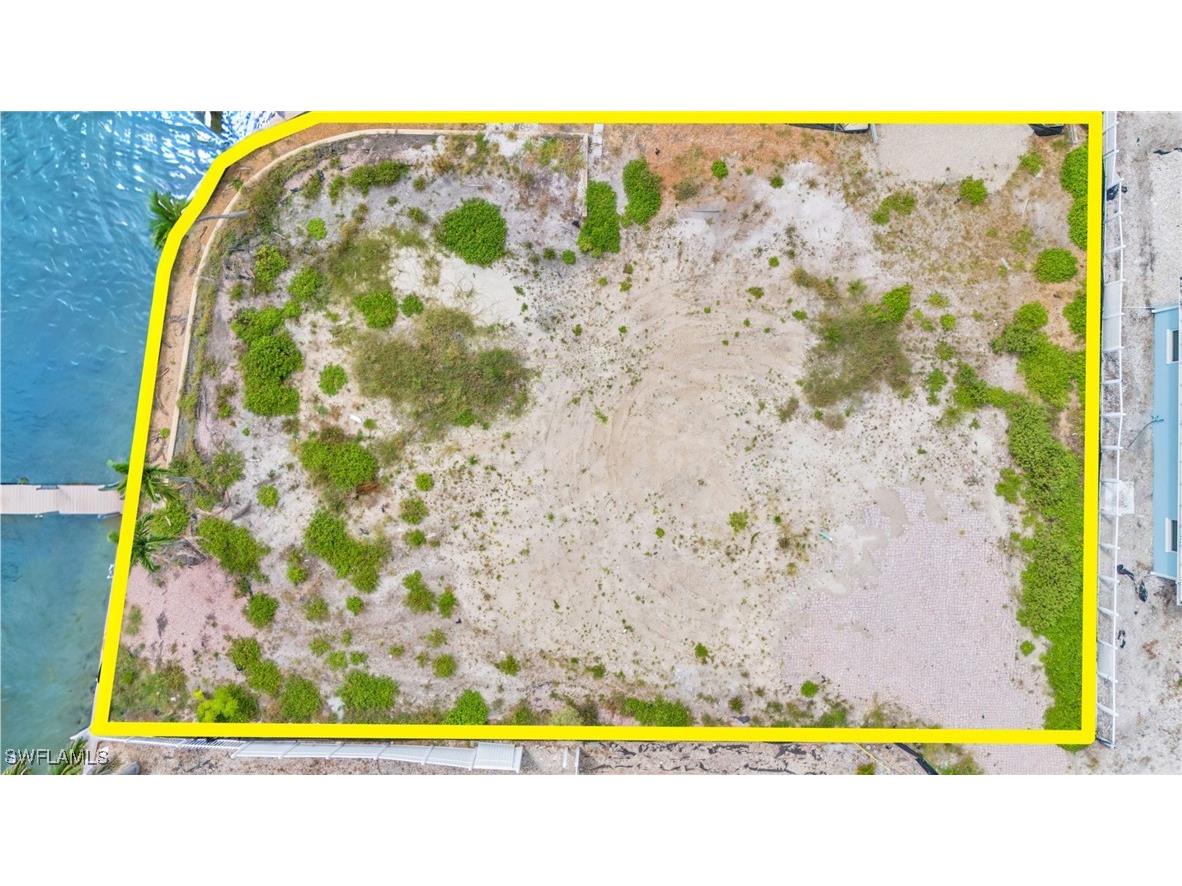 470 Madison Court Fort Myers Beach FL 33931 225085037 image5