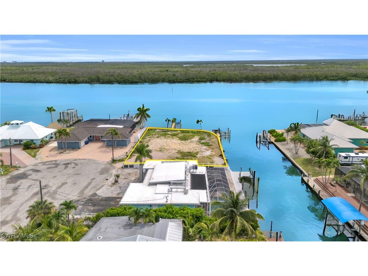 470 Madison Court Fort Myers Beach FL 33931 225085037 image6