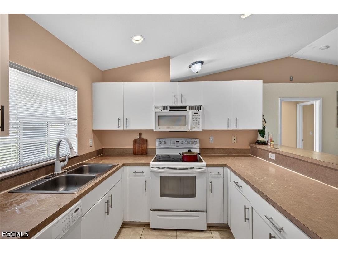4700/4702 Leonard Boulevard S Lehigh Acres FL 33973 2026026237 image10