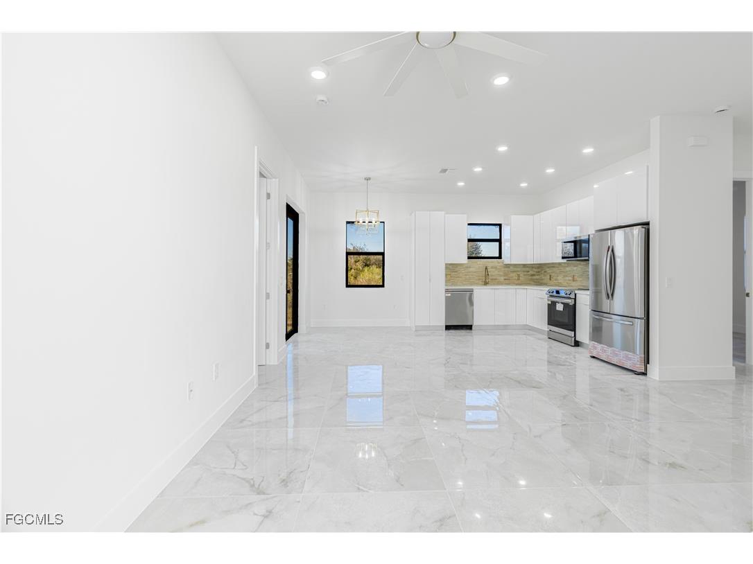 4700 Dora Avenue S Lehigh Acres FL 33974 2026001429 image10