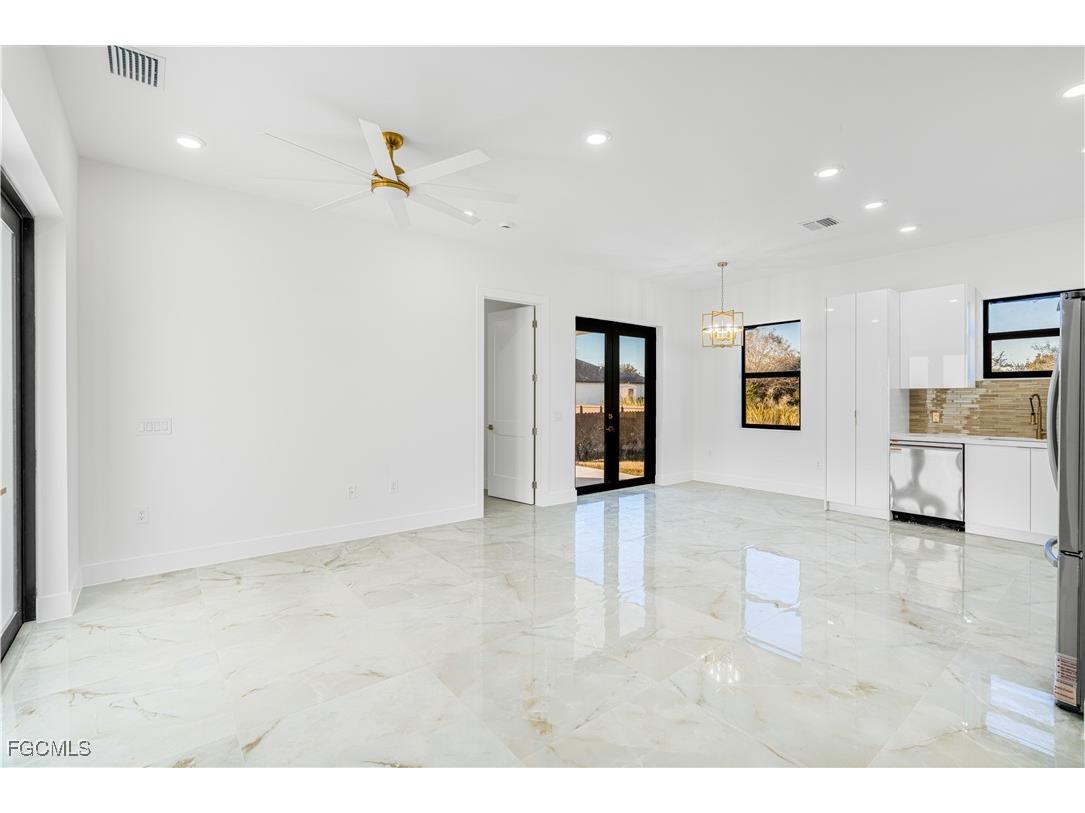 4700 Dora Avenue S Lehigh Acres FL 33974 2026001429 image16