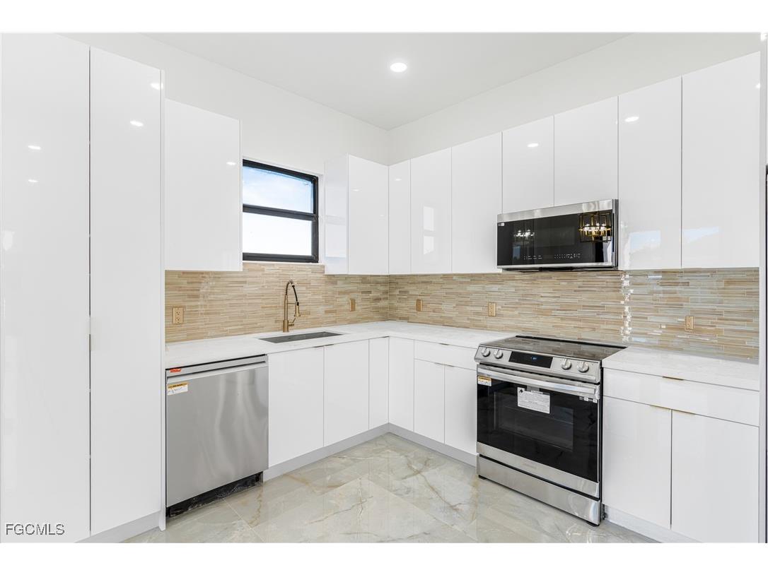 4700 Dora Avenue S Lehigh Acres FL 33974 2026001429 image24