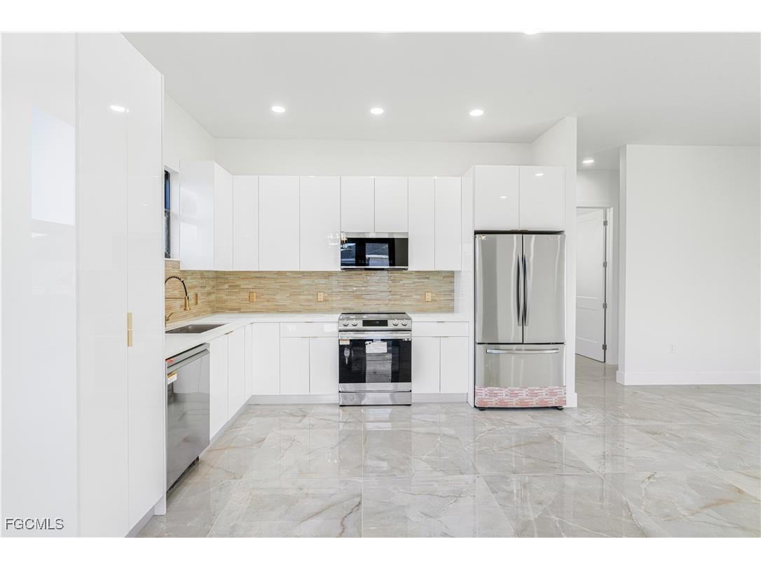 4700 Dora Avenue S Lehigh Acres FL 33974 2026001429 image25