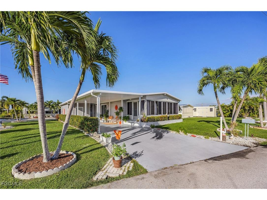 4700 Gulfgate Lane S Saint James City FL 33956 2025020934 image1