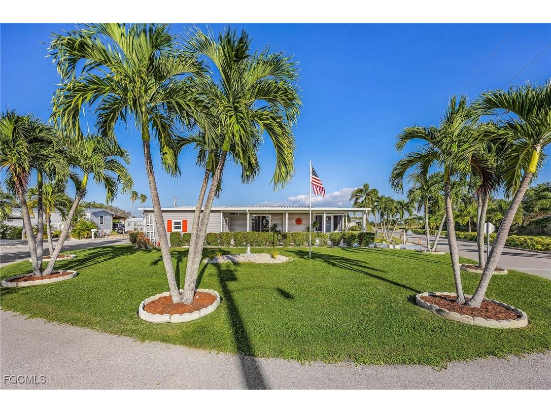 4700 Gulfgate Lane S Saint James City FL 33956 2025020934 image11