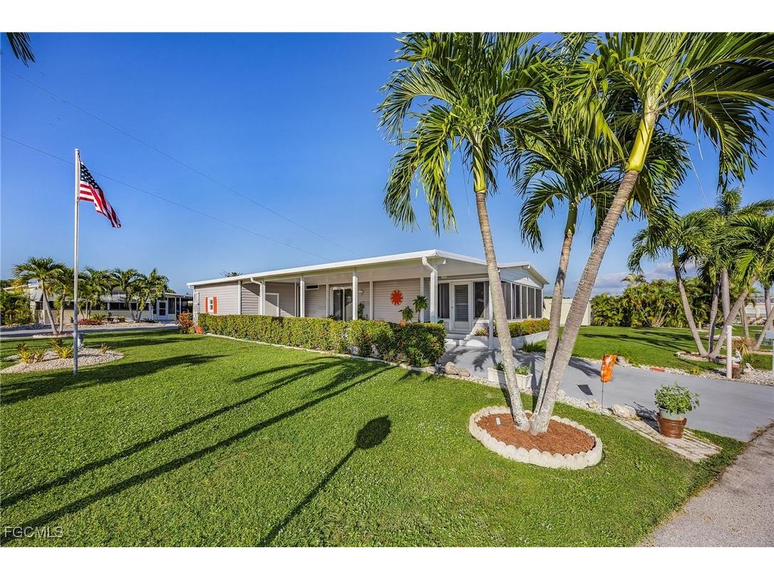 4700 Gulfgate Lane S Saint James City FL 33956 2025020934 image2