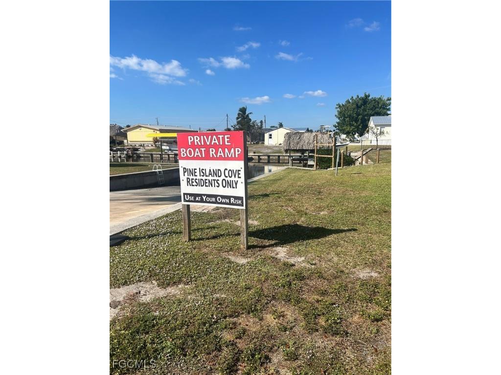 4700 Gulfgate Lane S Saint James City FL 33956 2025020934 image35