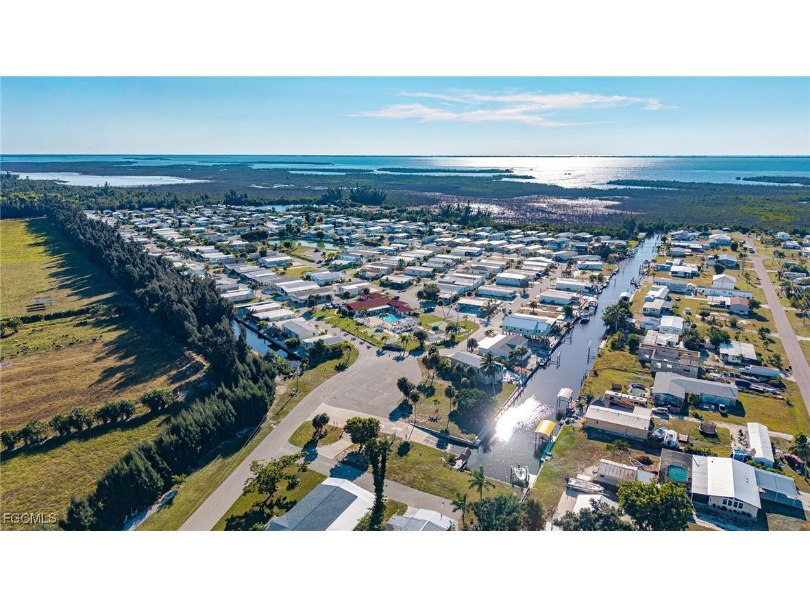 4700 Gulfgate Lane S Saint James City FL 33956 2025020934 image37