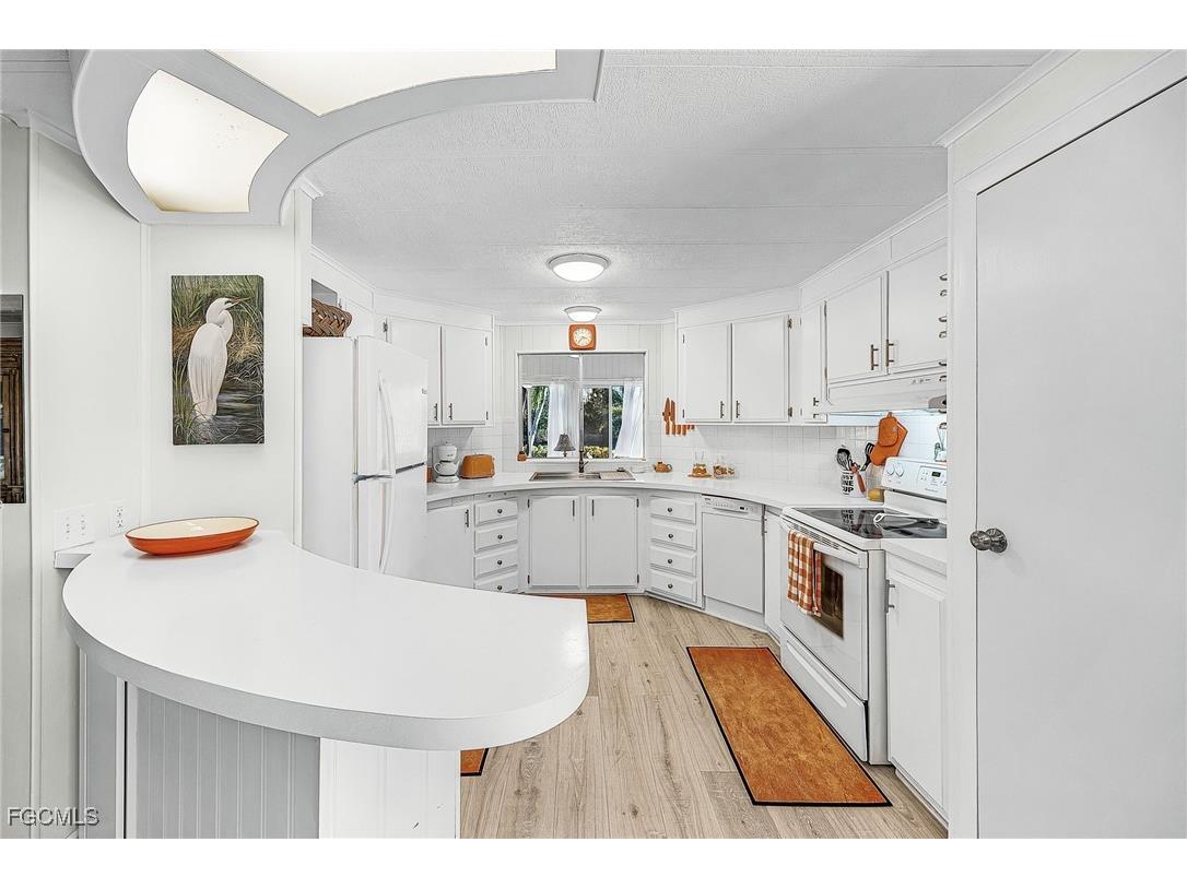 4700 Gulfgate Lane S Saint James City FL 33956 2025020934 image7