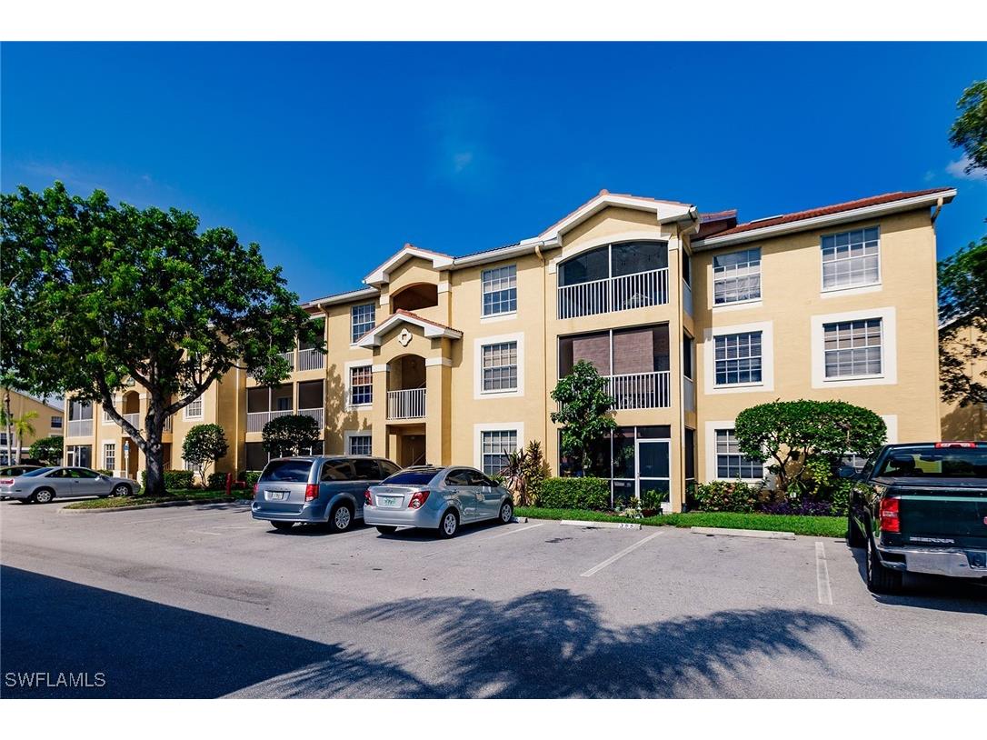 4700 Saint Croix Lane #318 Naples FL 34109 225055104 image1