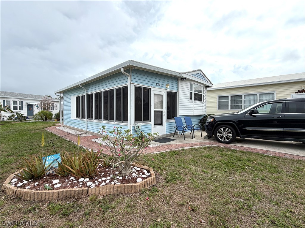 4701 Candlestick Court W Estero FL 33928 226011874 image1