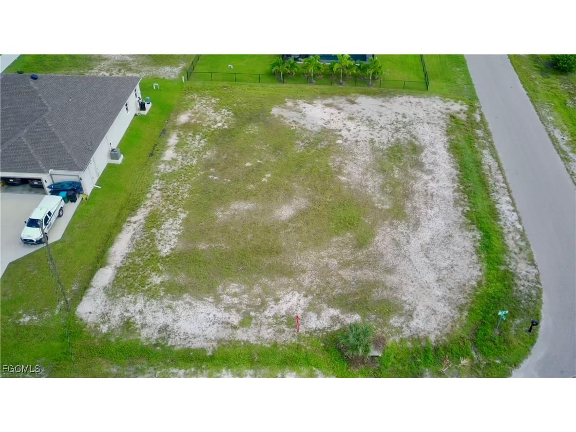 4703 NW 36th Street Cape Coral FL 33993 2025000193 image2